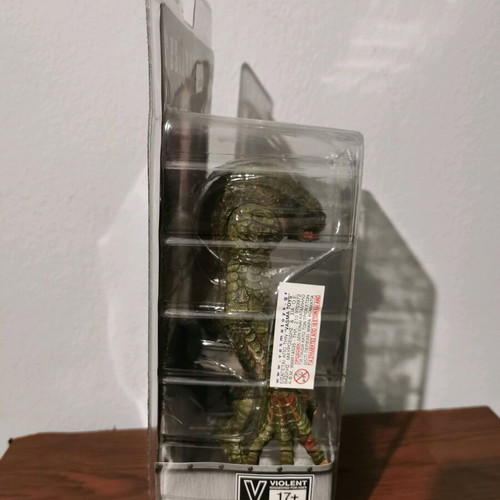 Hunter Resident Evil figure Neca 2006 new
