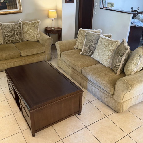 Solid wood coffee table with storage, walnut color