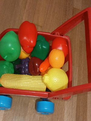 Supermarket cart toy with food used