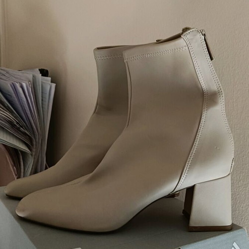 Stradivarius boots with heels like new, size 38, cream