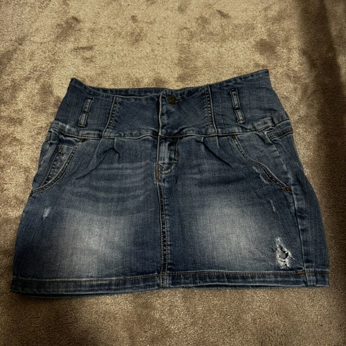 Pull & Bear Basic Denim skirt like new, size M, blue