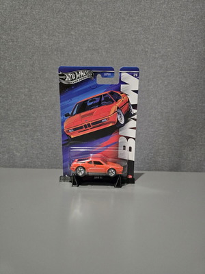 Hot Wheels BMW M1 car new