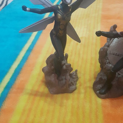 Ant-Man and Wasp Marvel figures like new