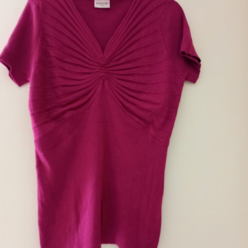 Fuchsia blouse like new, size L