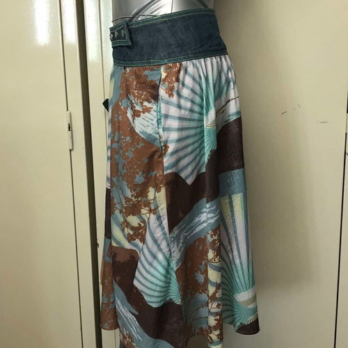 CUSTO skirt like new, colorful, size 42 M/L