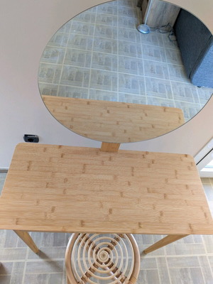 Έπιπλο τουαλέτας σαν καινούργιο με καθρέπτη