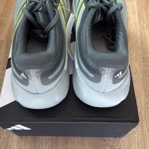Adidas Supernova Solution M running shoes new, size 43.5 wide fit, grey
