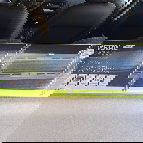 Επιτοίχια βάση Crystal Audio Video για τηλεόραση καινούργια στο κουτί της. Μέγιστο βάρος 35 κιλά .