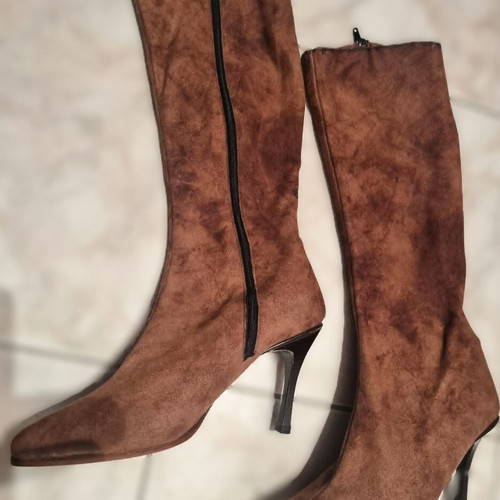 Women's brown suede knee-high boots like new, size 40