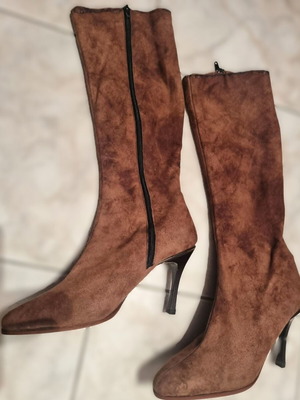 Women's brown suede knee-high boots like new, size 40