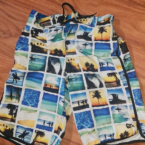Ralph Lauren boys' swim shorts like new, size L, green