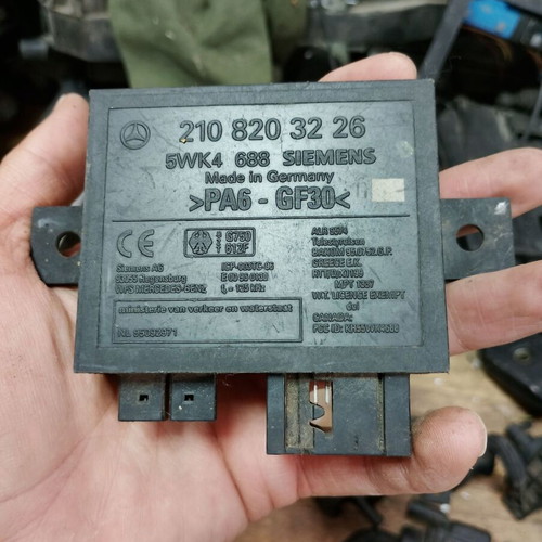 Immobilizer module 2108203226 for Mercedes-Benz W210