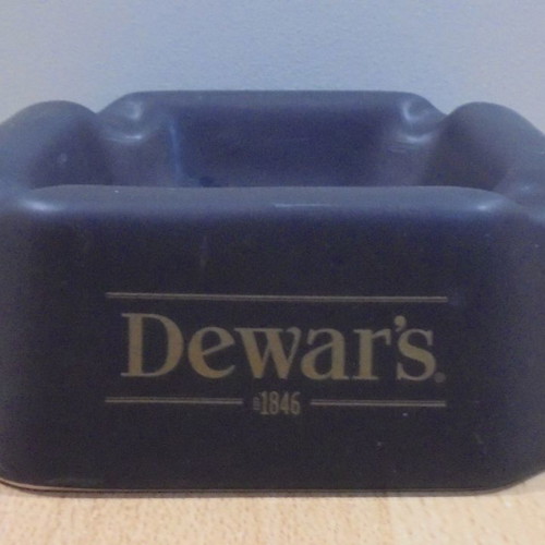 Dewar's scotch whisky old promotional ceramic ashtray used