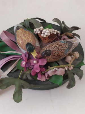 Box like new approximately 12x7 cm