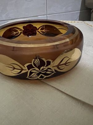 Ashtray with gold brown design new