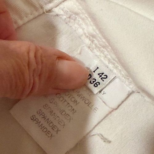 Blumarine White Women's Capri Pants like new, size 42IT (M)
