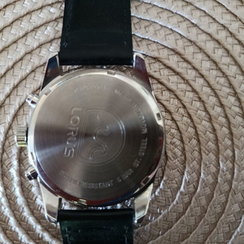 Lorus men's sport chronograph watch like new, black and silver