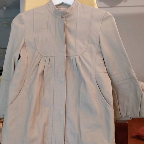 Veston.du Pays women's leather jacket like new, beige, size 40