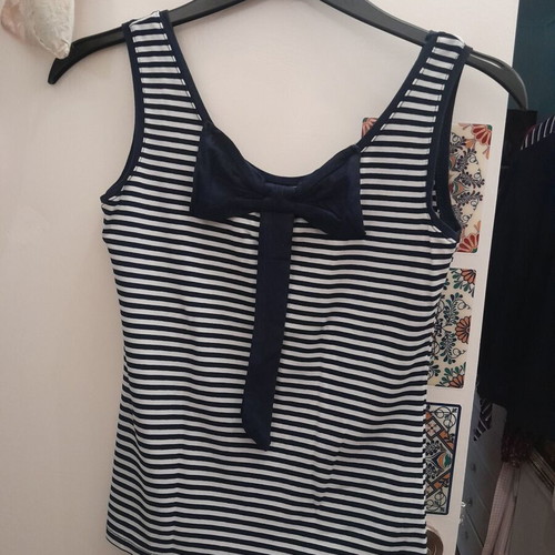 Women's striped blouse with bow, like new, size M, white and blue