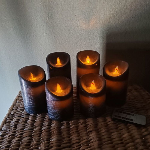 Electronic candles like new, set of 6 with remote control