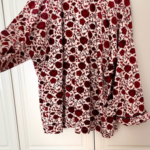 Karavan velvet shirt like new with floral pattern, One Size