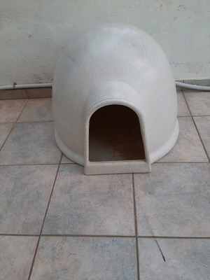 Σπιτάκι igloo μεταχειρισμένο για μεσαίο μέγεθος σκυλάκια και γατάκια