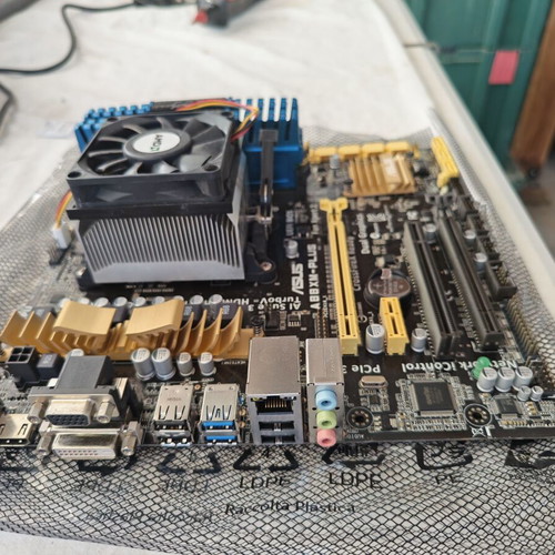 Computer set used with 16GB memory and Windows 10