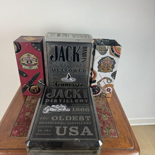 Vintage whiskey packaging set used