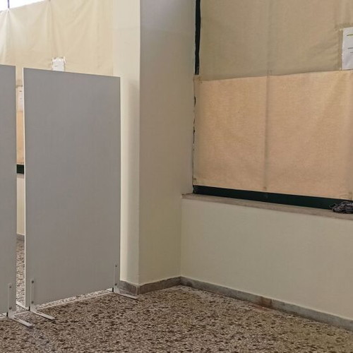 Wooden panels white like new, set of 4, 1.80m x 0.90m