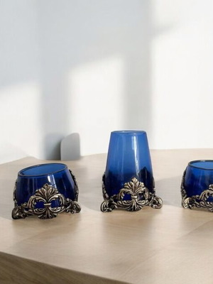 Serving set for salt and toothpicks like new