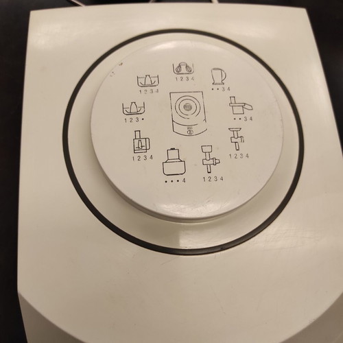 Κουζινομηχανή Bosch Concept 7200 Electronic MUM μεταχειρισμένη με Inox κάδο και εξαρτήματα