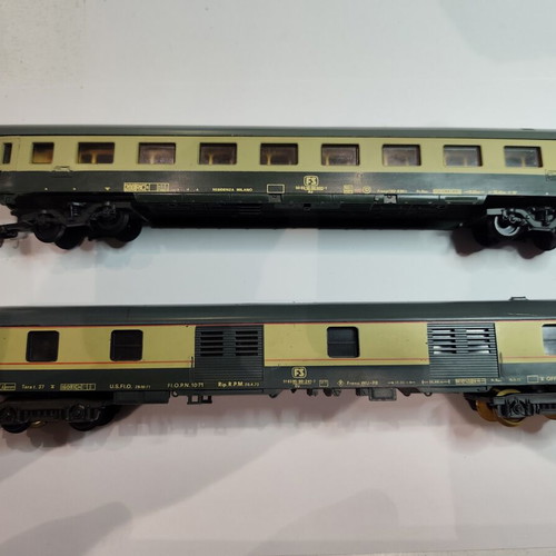 Lima HO train wagons used, set of 2 with details