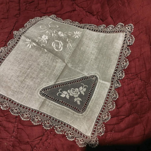 Tablecloth handmade with two matching napkins