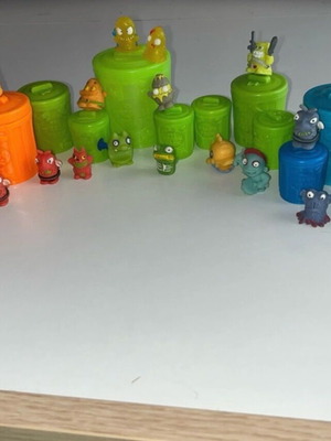 The Trash Pack used collectible toys with trash bin