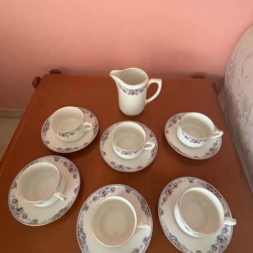 Cup set of 6 like new, German with milk jug