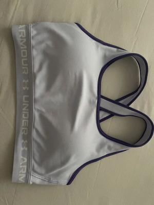 Under Armour αθλητικό σουτιέν καινούργιο, μέγεθος M, γκρι