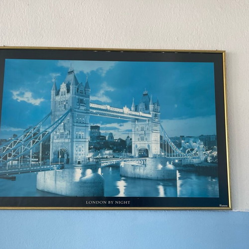 London poster used in frame