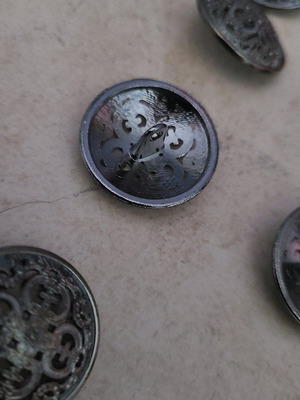 Buttons new, diameter 2 cm