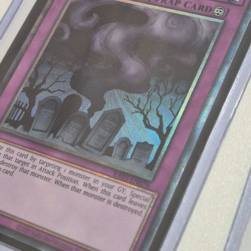 Yu-Gi-Oh! cards like new, all in sleeves and toploaders