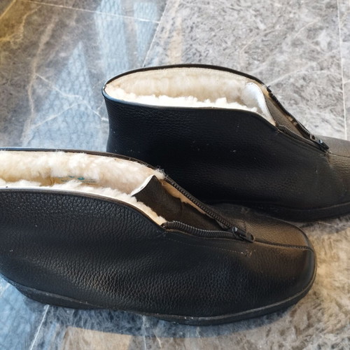 Swiss handmade men's shoes used, black, size 44.5