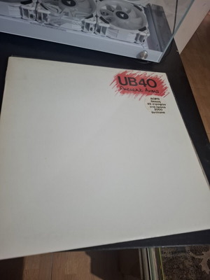 UB40 Present Arms 1981 βινύλιο
