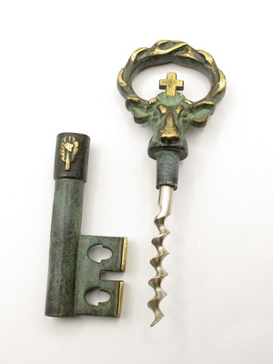 Vintage corkscrew key with stag and cross Saint Hubert style brass