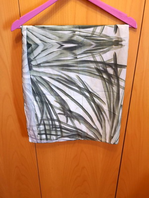 White green scarf new with unique design 80x80cm
