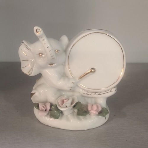 Vintage porcelain elephant used, height 11cm