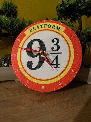 Harry Potter Clock 9 3/4 New Table Analog