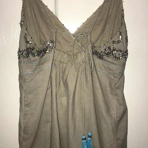 Sarah Lawrence khaki top new with embroidery on bust