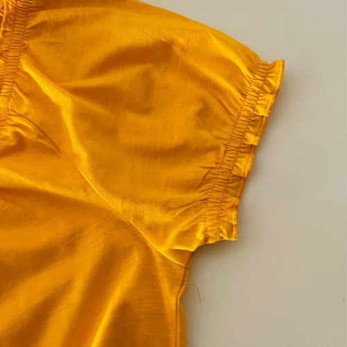 Women's mako t-shirt new, short sleeve, size small, mustard color