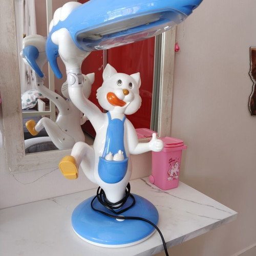 Children's desk lamp