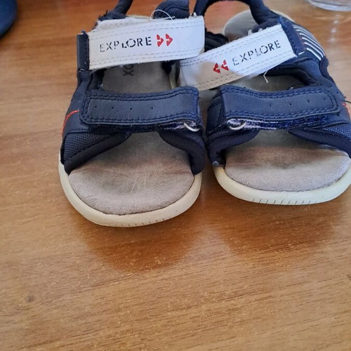 Boys' sandals used, size 29