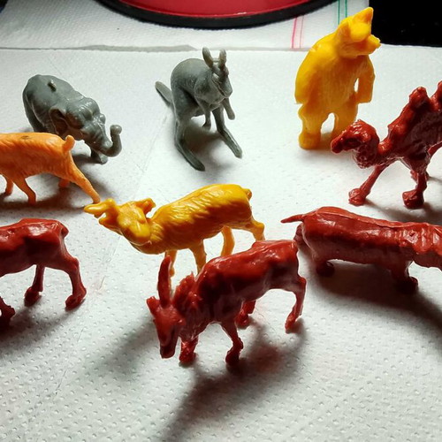 Biokonto 1980 miniature figures used, 9 wild animals collectible